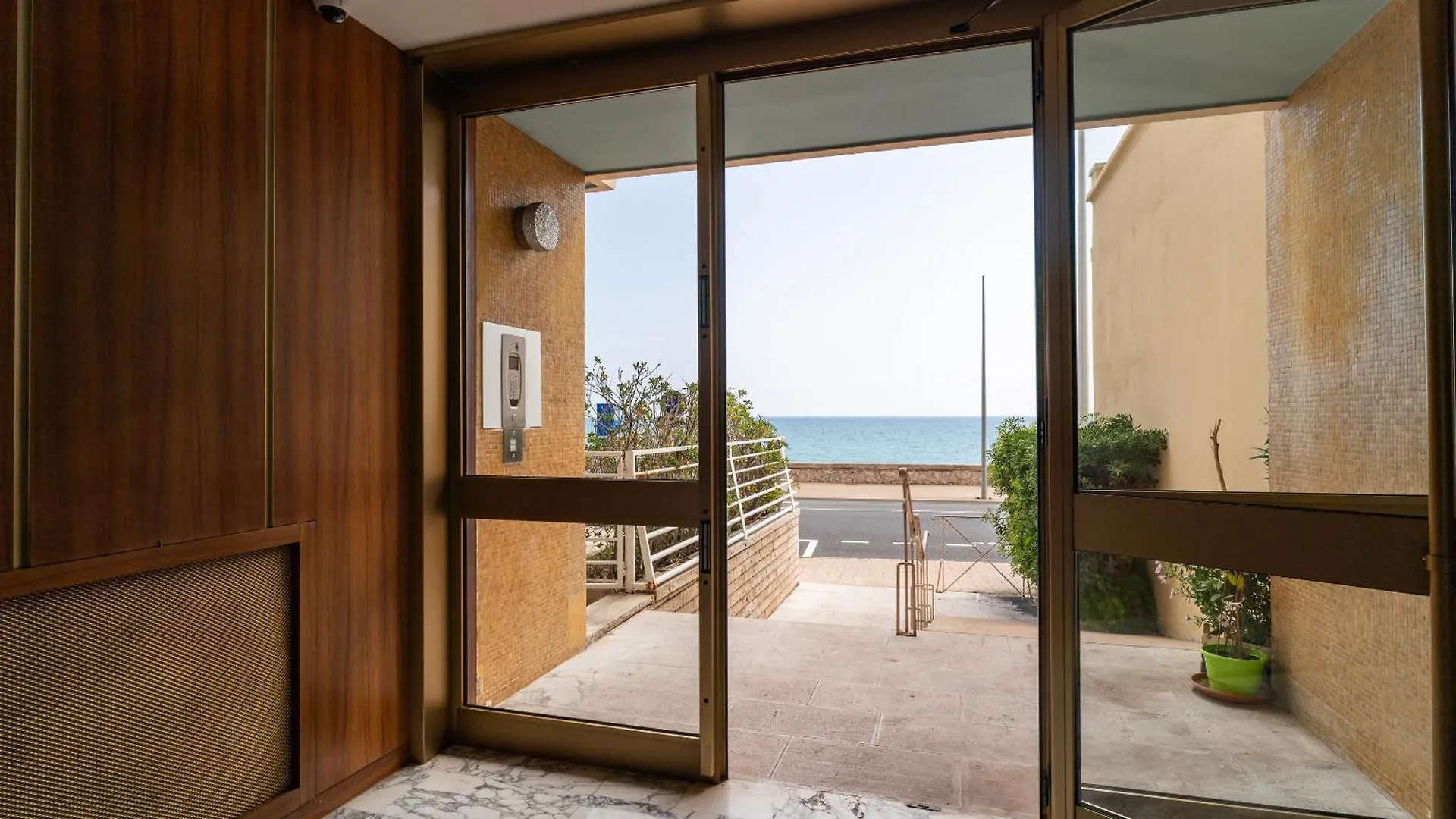 The Cruise Studio Apartment Menton
