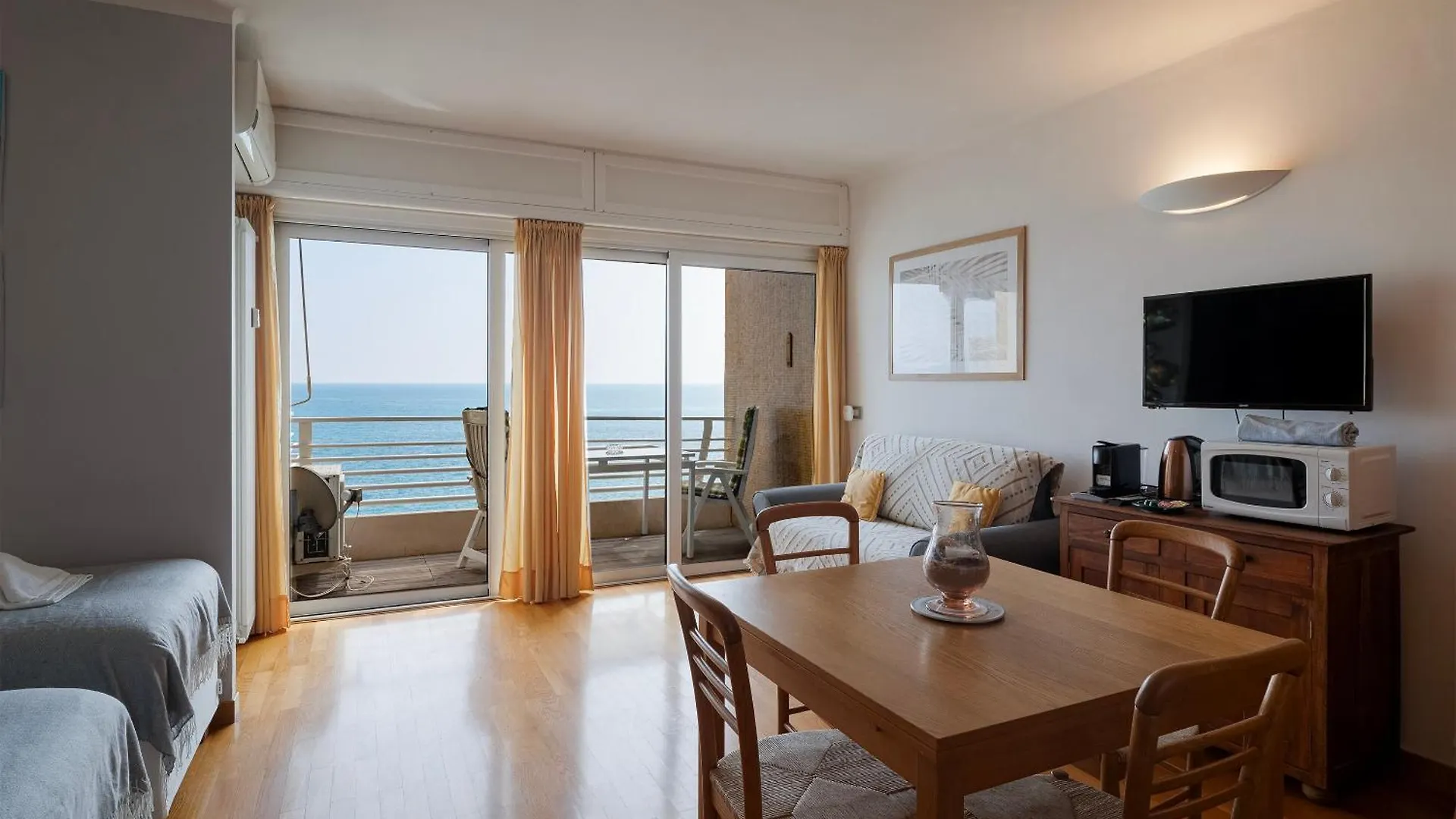The Cruise Studio Apartment Menton
